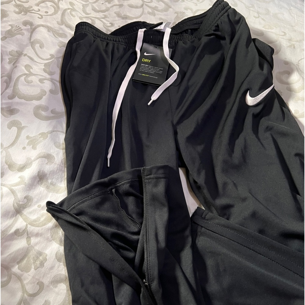 Nike men’s Dri-fit size small nwt